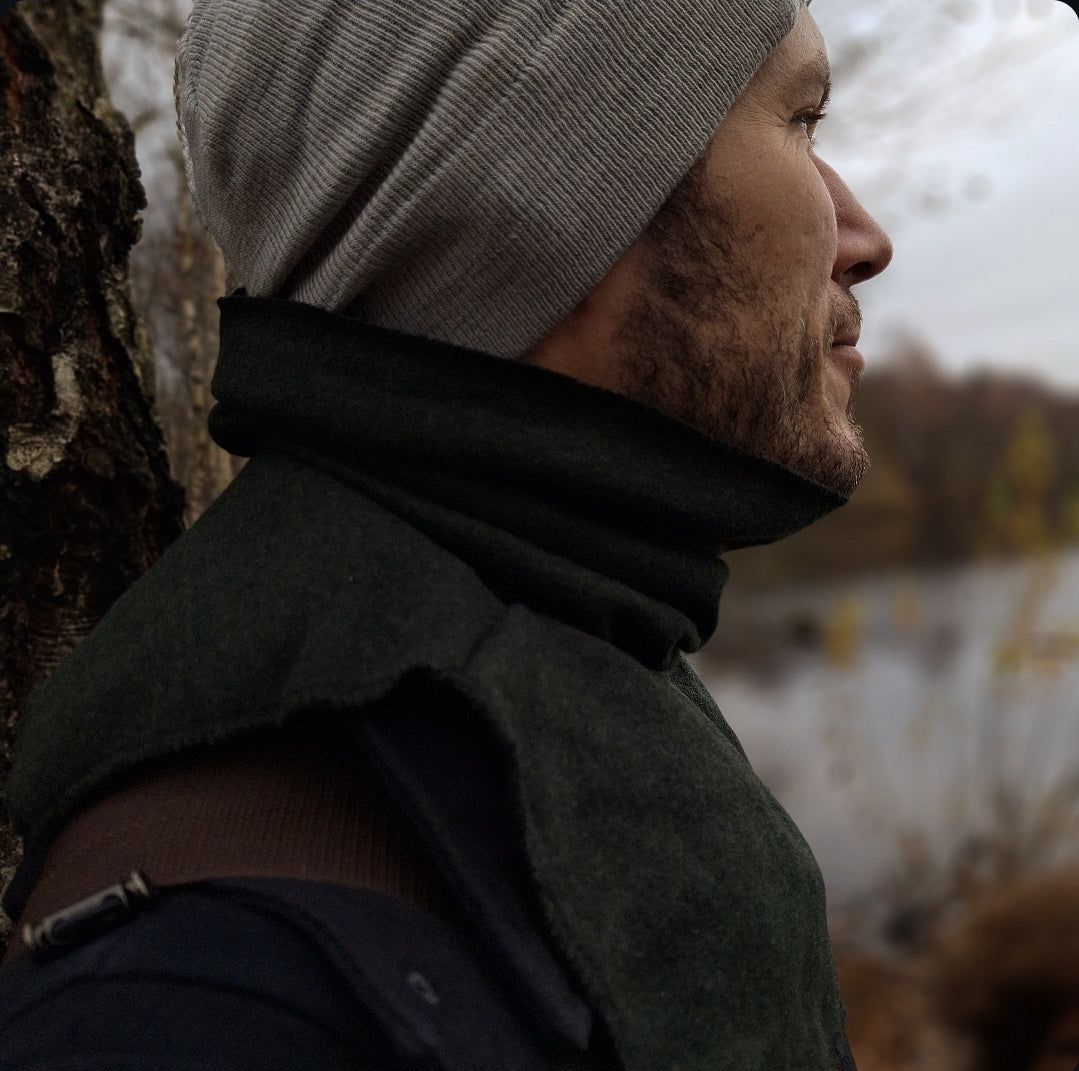 Halskrage / fuskpolo ekologisk ullfrotté - extra höjd - "djup granskog" (vuxenstorlek)